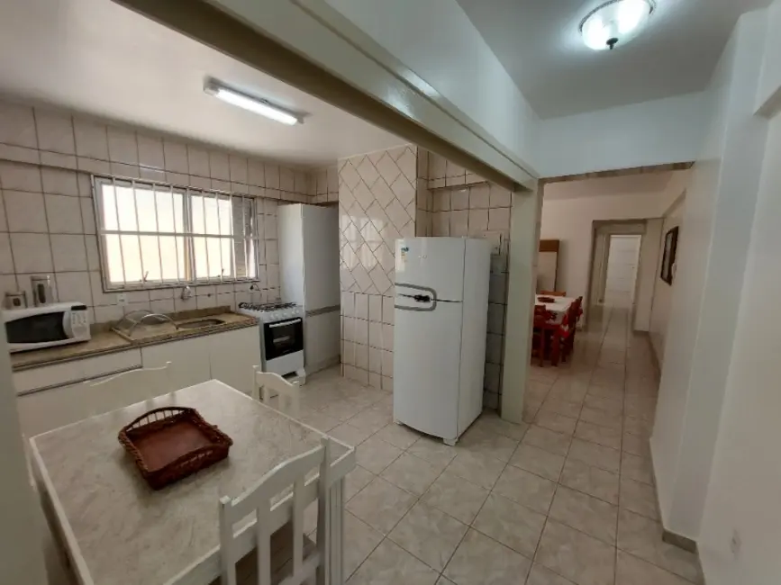 Apartamento com 2 quartos para alugar, 70m2 em Centro, Balneario Camboriu - SC - imagem 8 Foto 8 de Apartamento com 2 quartos para alugar, 70m2 em Centro, Balneario Camboriu - SC