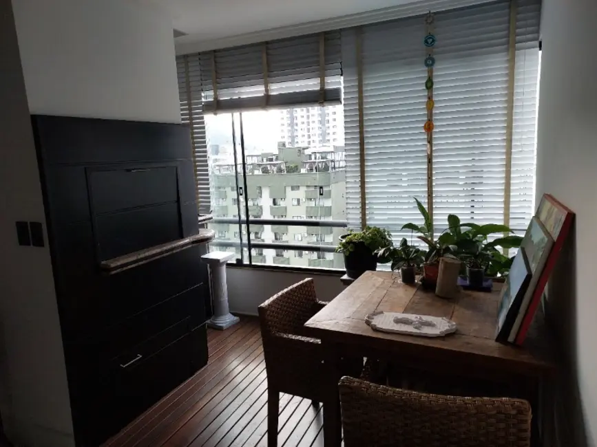 Apartamento com 3 quartos à venda, 170m2 em Centro, Balneario Camboriu - SC - imagem 9 Foto 9 de Apartamento com 3 quartos à venda, 170m2 em Centro, Balneario Camboriu - SC