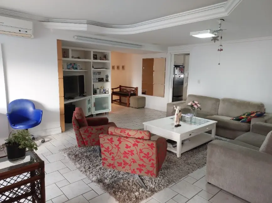 Apartamento com 3 quartos à venda, 170m2 em Centro, Balneario Camboriu - SC - imagem 4 Foto 4 de Apartamento com 3 quartos à venda, 170m2 em Centro, Balneario Camboriu - SC