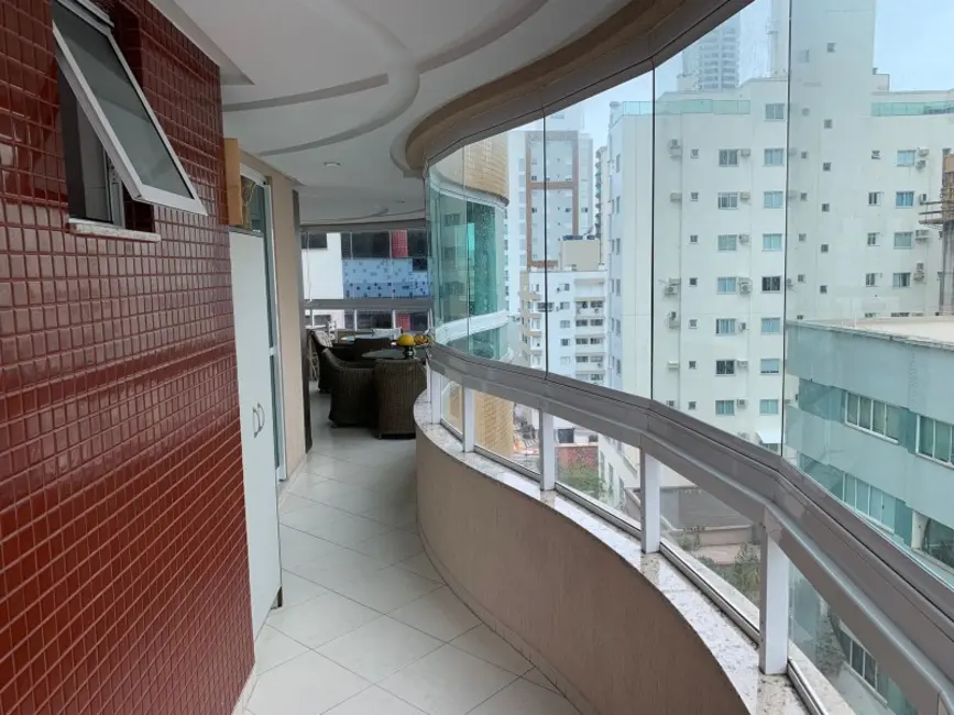 Apartamento com 3 quartos à venda, 132m2 em Centro, Balneario Camboriu - SC - imagem 6 Foto 6 de Apartamento com 3 quartos à venda, 132m2 em Centro, Balneario Camboriu - SC
