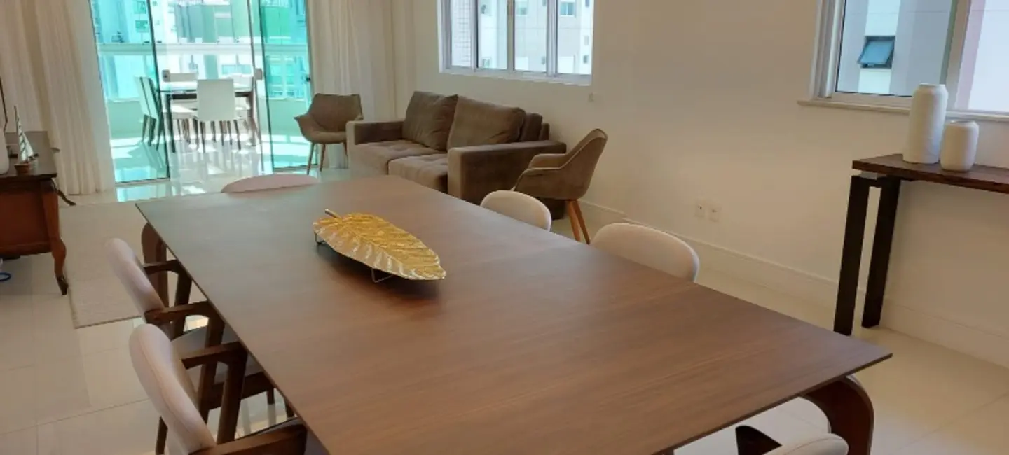 Foto 1 de Apartamento com 3 quartos à venda, 143m2 em Centro, Balneario Camboriu - SC
