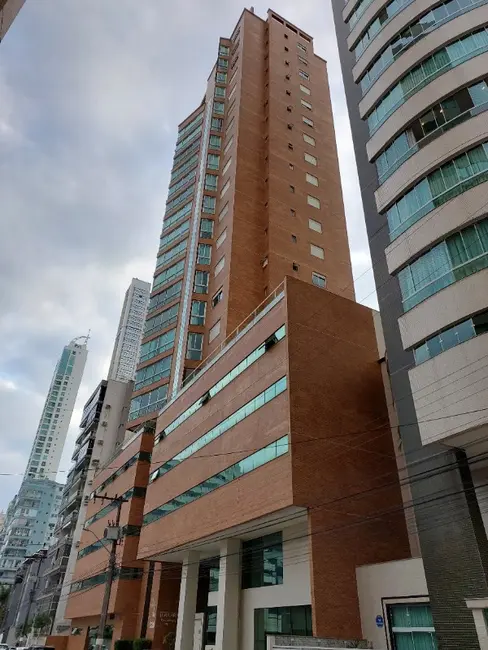 Apartamento com 3 quartos à venda, 136m2 em Centro, Balneario Camboriu - SC - imagem 6 Foto 6 de Apartamento com 3 quartos à venda, 136m2 em Centro, Balneario Camboriu - SC