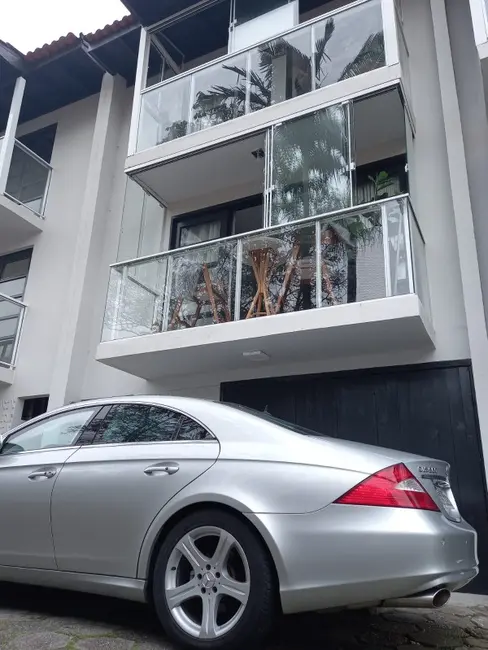 Sobrado com 3 quartos à venda, 120m2 em Cabeçudas, Itajai - SC - imagem 2 Foto 2 de Sobrado com 3 quartos à venda, 120m2 em Cabeçudas, Itajai - SC