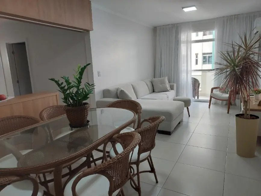 Apartamento com 2 quartos para alugar, 70m2 em Centro, Balneario Camboriu - SC - imagem 2 Foto 2 de Apartamento com 2 quartos para alugar, 70m2 em Centro, Balneario Camboriu - SC