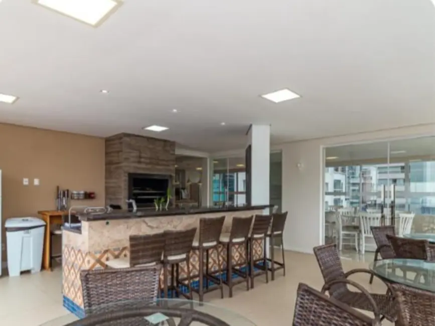 Foto 9 de Apartamento com 1 quarto à venda, 97m2 em Pioneiros, Balneario Camboriu - SC