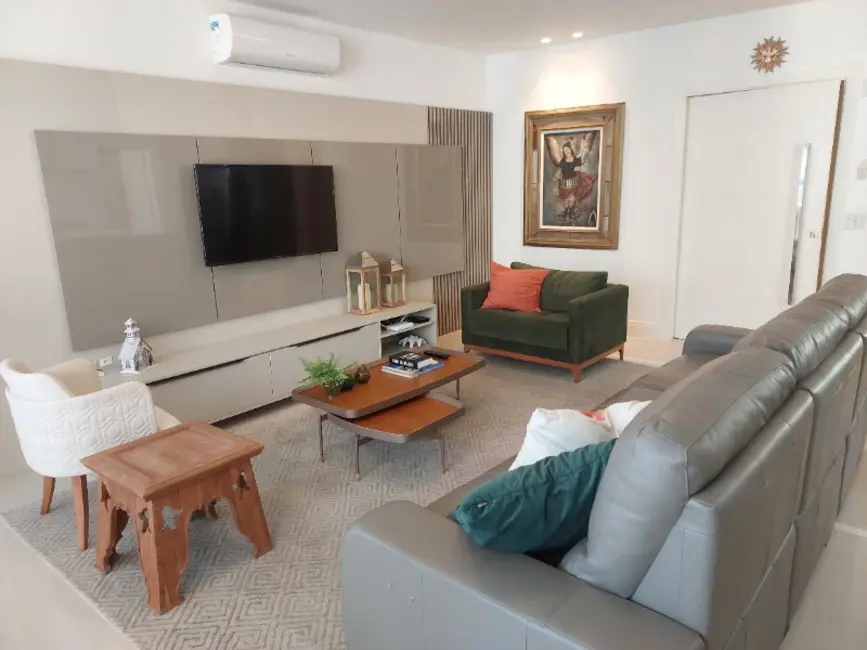 Foto 2 de Apartamento com 3 quartos à venda, 130m2 em Centro, Balneario Camboriu - SC