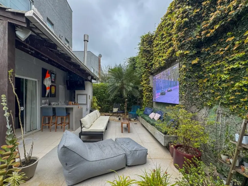 Foto 1 de Casa de Condomínio com 3 quartos à venda, 140m2 em São Judas Tadeu, Balneario Camboriu - SC