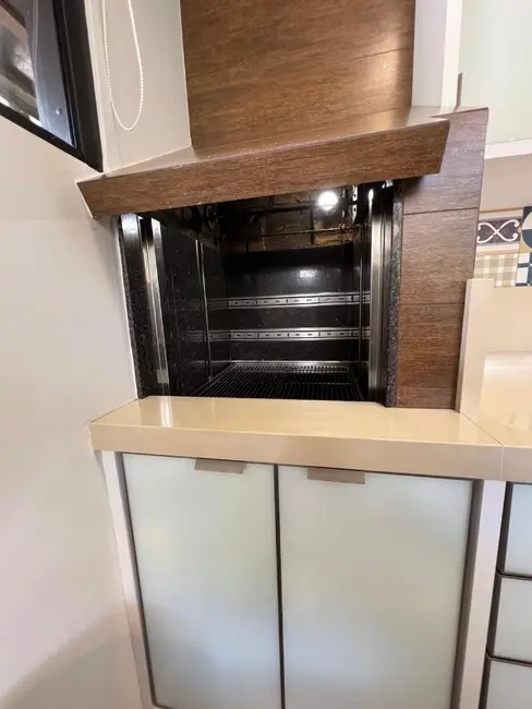 Foto 2 de Sobrado com 2 quartos à venda, 79m2 em Praia do Estaleiro, Balneario Camboriu - SC