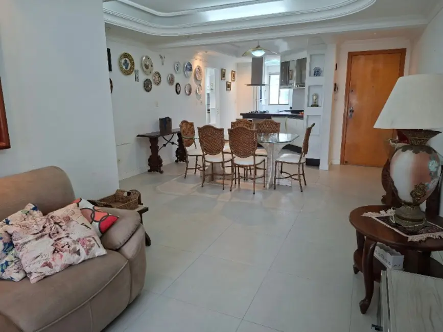 Apartamento com 3 quartos à venda, 120m2 em Centro, Balneario Camboriu - SC - imagem 2 Foto 2 de Apartamento com 3 quartos à venda, 120m2 em Centro, Balneario Camboriu - SC