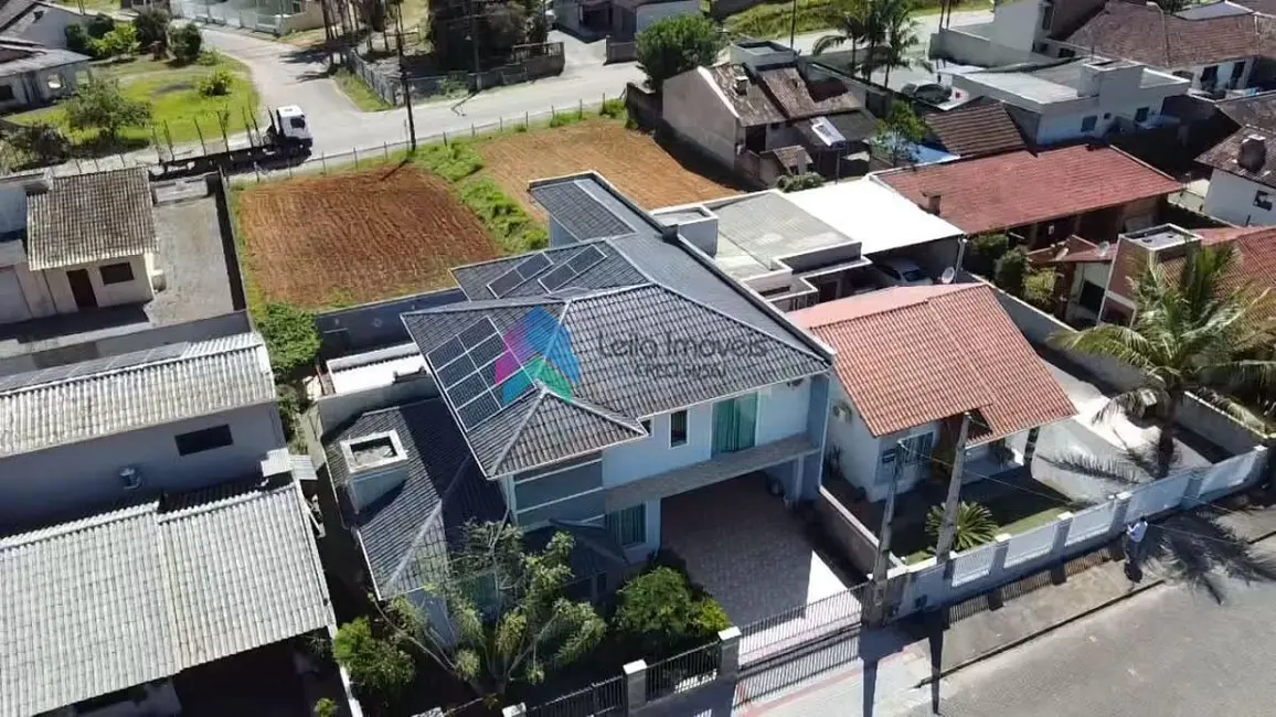Casa com 1 quarto à venda, 360m2 em Guaramirim - SC - imagem 2 Foto 2 de Casa com 1 quarto à venda, 360m2 em Guaramirim - SC