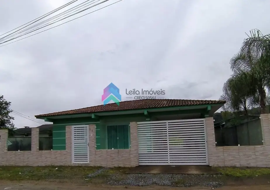 Casa com 3 quartos à venda, 360m2 em Guaramirim - SC - imagem 1 Foto 1 de Casa com 3 quartos à venda, 360m2 em Guaramirim - SC