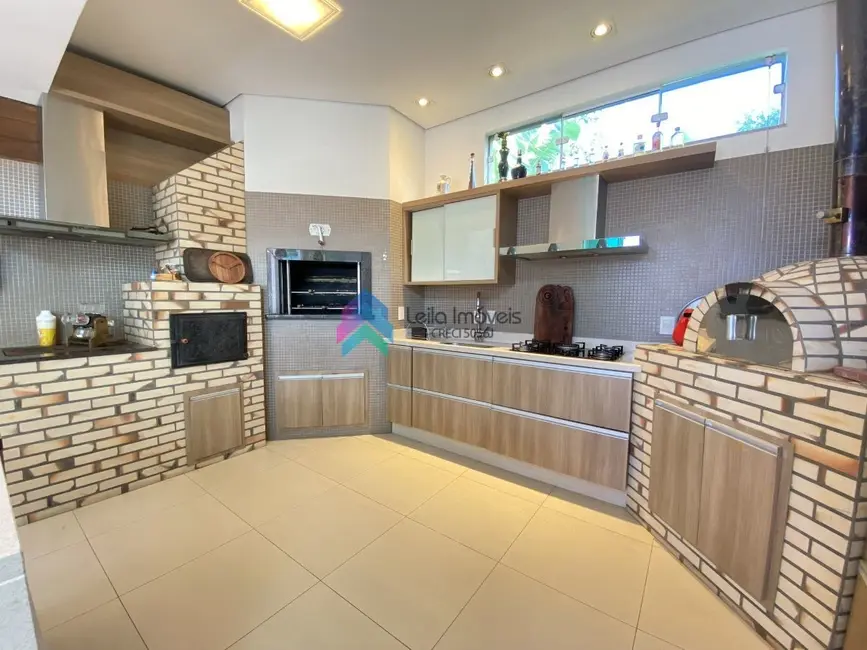 Casa com 3 quartos à venda, 871m2 em Guaramirim - SC - imagem 9 Foto 9 de Casa com 3 quartos à venda, 871m2 em Guaramirim - SC
