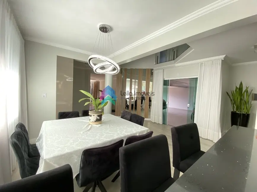 Casa com 3 quartos à venda, 871m2 em Guaramirim - SC - imagem 3 Foto 3 de Casa com 3 quartos à venda, 871m2 em Guaramirim - SC