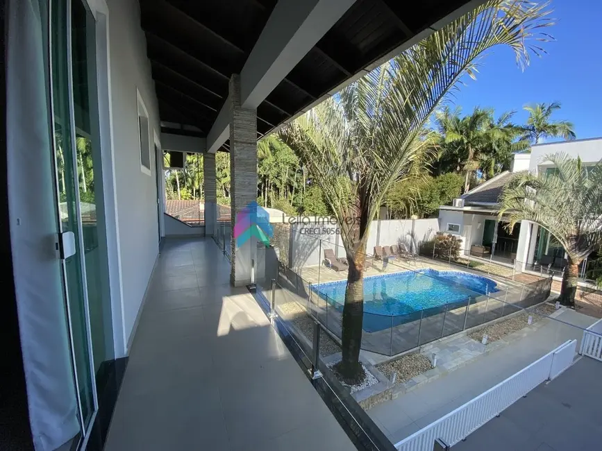 Casa com 3 quartos à venda, 871m2 em Guaramirim - SC - imagem 5 Foto 5 de Casa com 3 quartos à venda, 871m2 em Guaramirim - SC