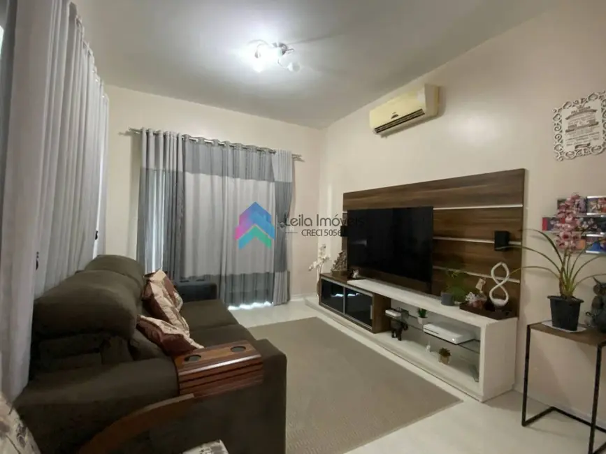 Casa com 2 quartos à venda, 386m2 em Guaramirim - SC - imagem 3 Foto 3 de Casa com 2 quartos à venda, 386m2 em Guaramirim - SC