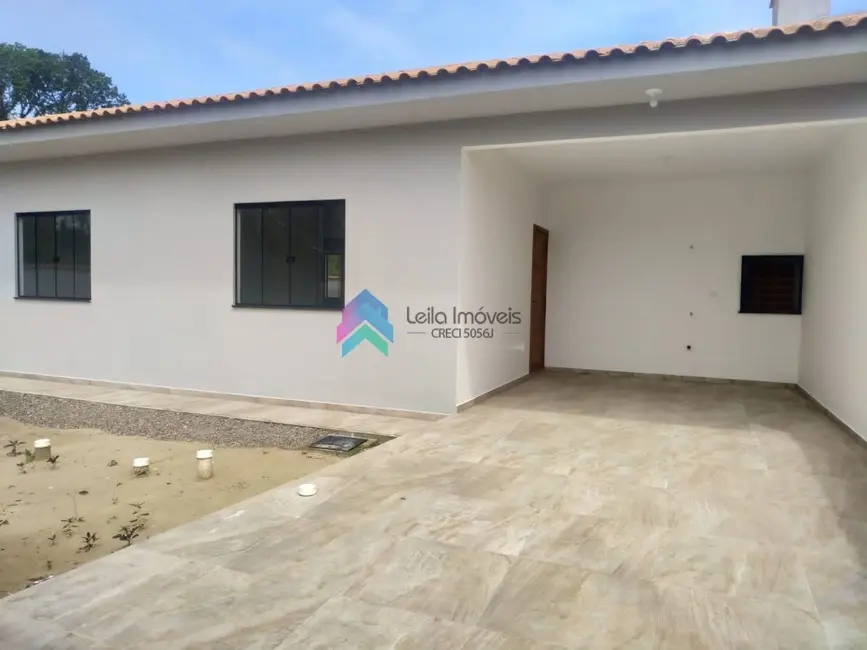Foto 1 de Casa com 2 quartos à venda, 210m2 em Itapoa - SC