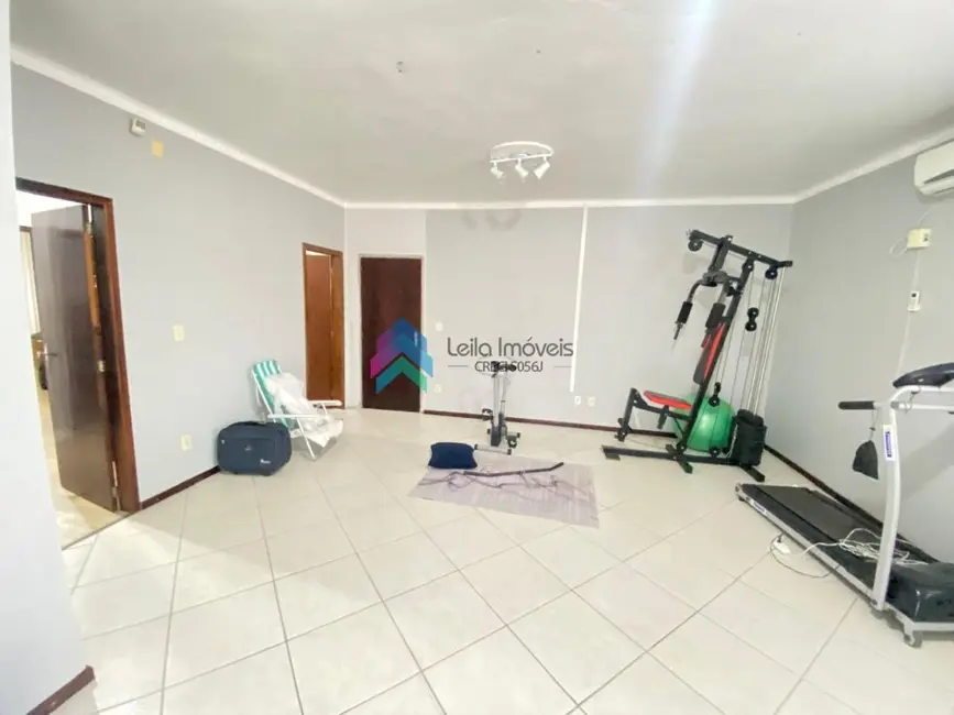 Casa à venda em Centro, Guaramirim - SC - imagem 5 Foto 5 de Casa à venda em Centro, Guaramirim - SC