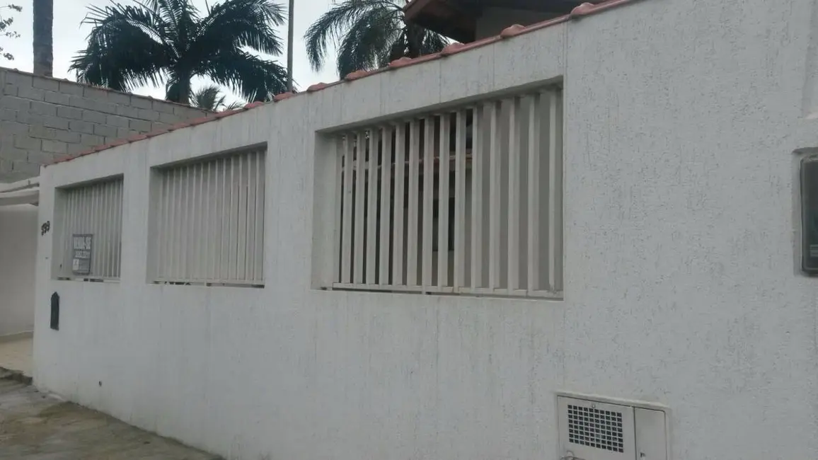 Foto 3 de Casa com 3 quartos à venda, 184m2 em Sumaré, Caraguatatuba - SP