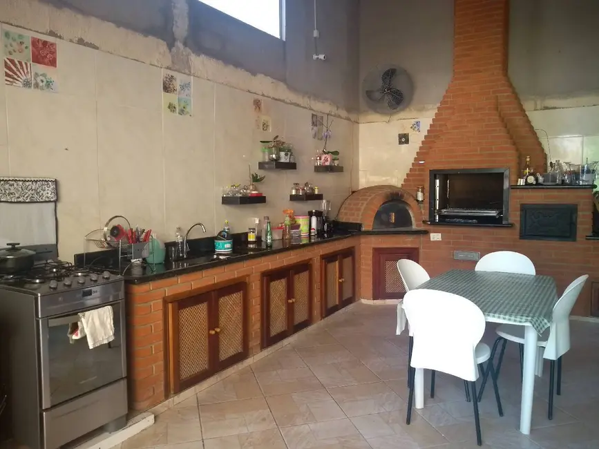 Foto 2 de Casa com 3 quartos à venda, 186m2 em Martim de Sá, Caraguatatuba - SP