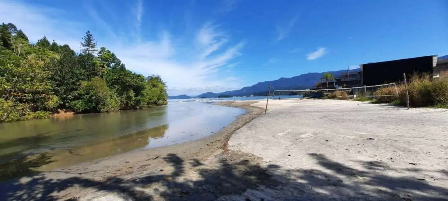 Foto 2 de Casa com 4 quartos para alugar, 200m2 em Tabatinga, Caraguatatuba - SP