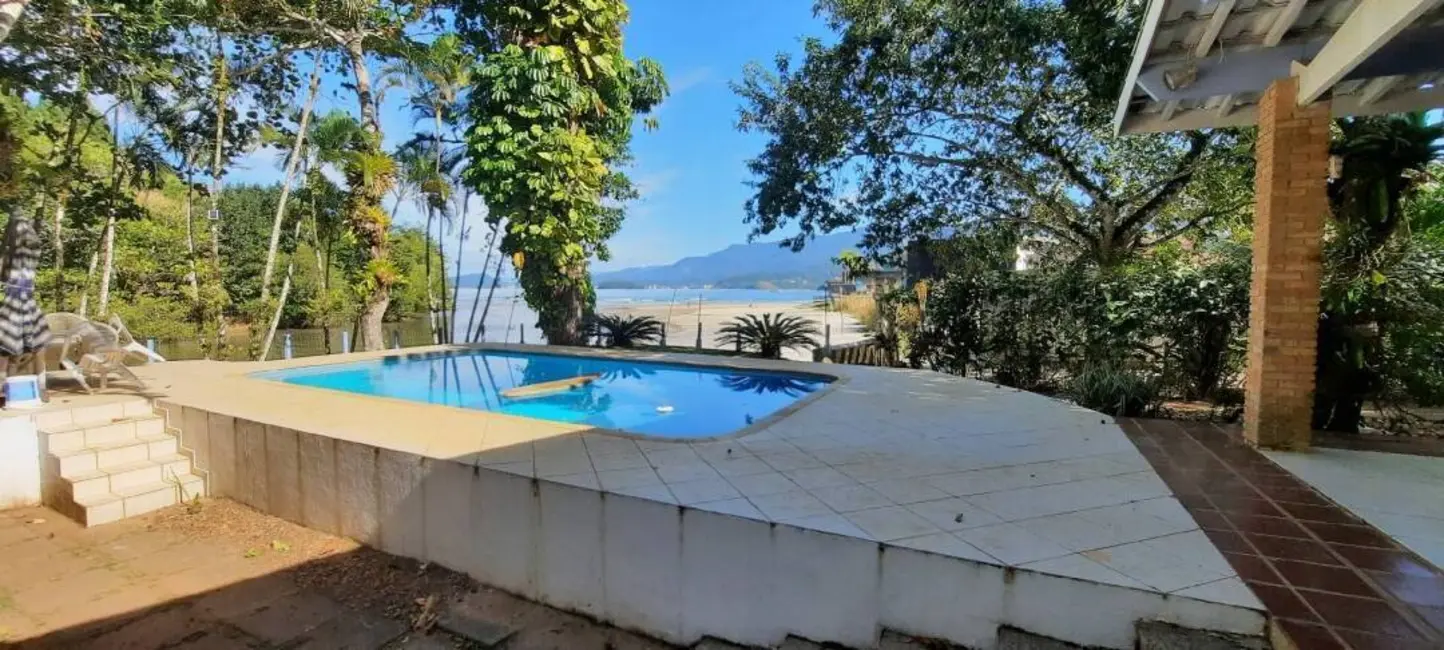 Foto 7 de Casa com 4 quartos para alugar, 200m2 em Tabatinga, Caraguatatuba - SP