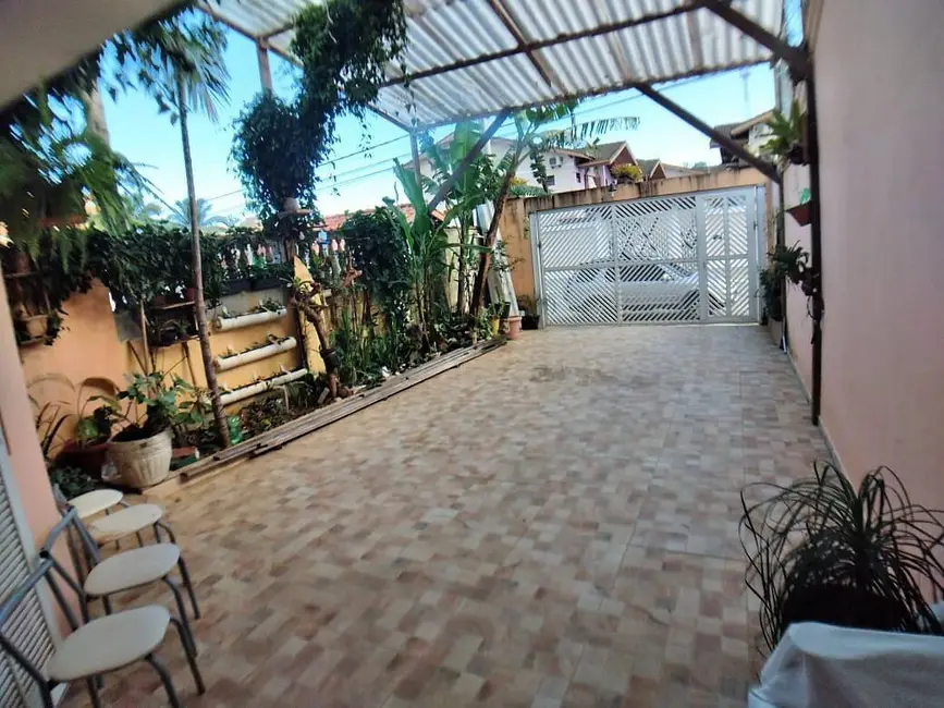 Foto 3 de Sobrado com 5 quartos à venda, 267m2 em Massaguaçu, Caraguatatuba - SP