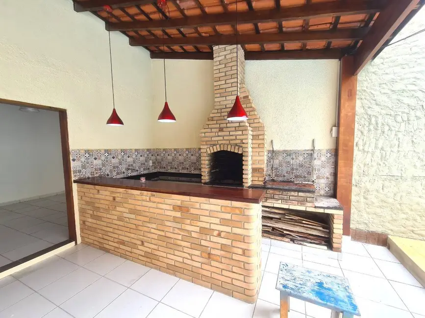 Foto 3 de Casa com 3 quartos à venda, 330m2 em Centro, Ubatuba - SP