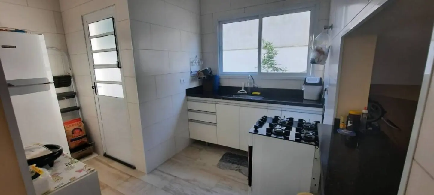 Foto 6 de Casa com 3 quartos à venda e para alugar, 98m2 em Tabatinga, Caraguatatuba - SP