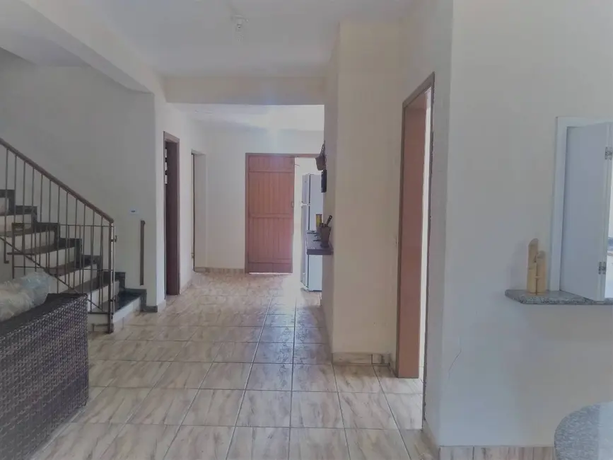 Foto 9 de Sobrado com 4 quartos à venda, 294m2 em Delfim Verde, Caraguatatuba - SP