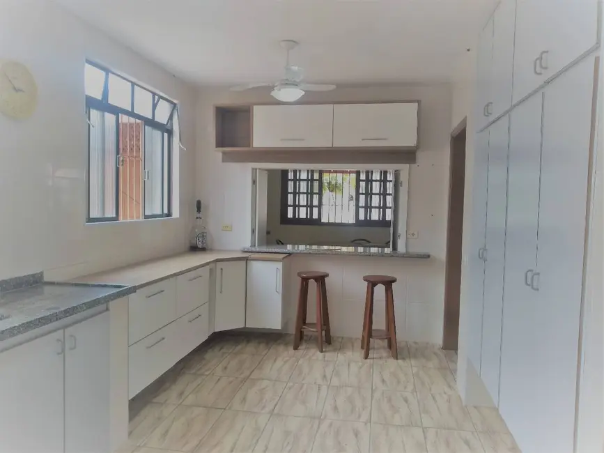 Foto 8 de Sobrado com 4 quartos à venda, 294m2 em Delfim Verde, Caraguatatuba - SP