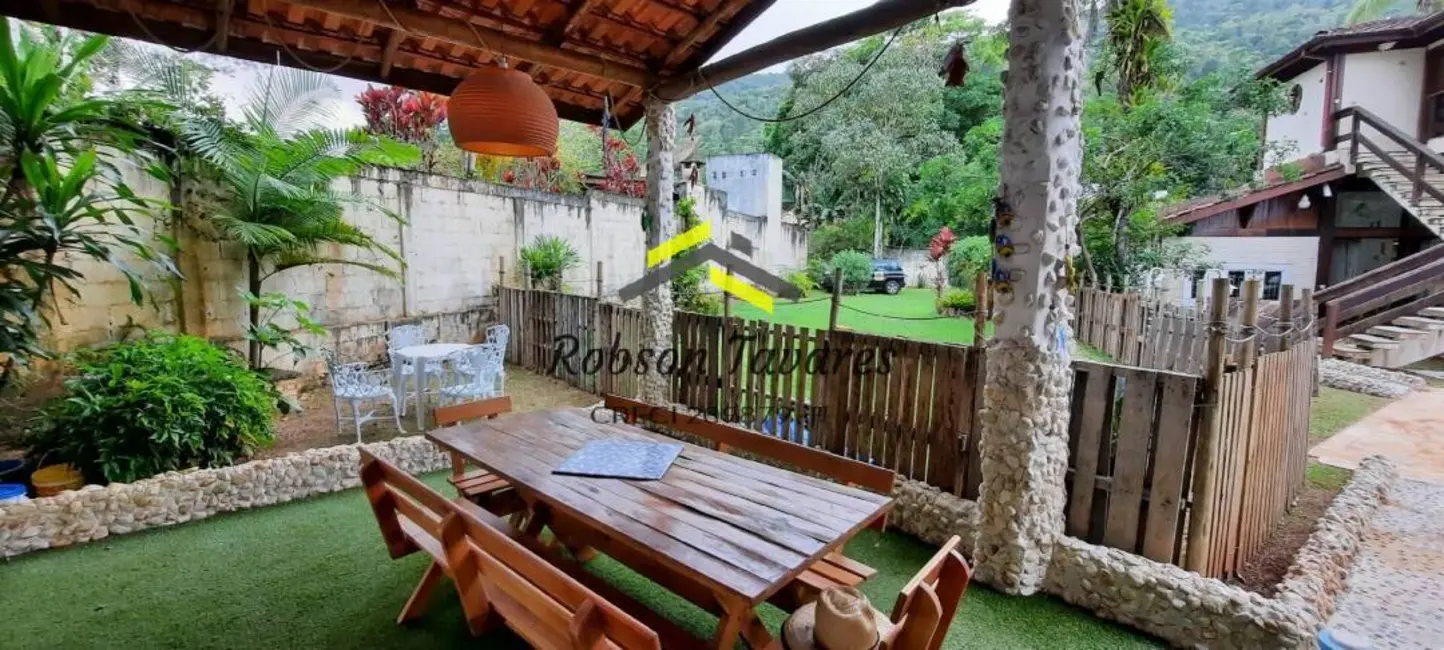 Foto 5 de Casa com 4 quartos à venda e para alugar, 245m2 em Tabatinga, Caraguatatuba - SP
