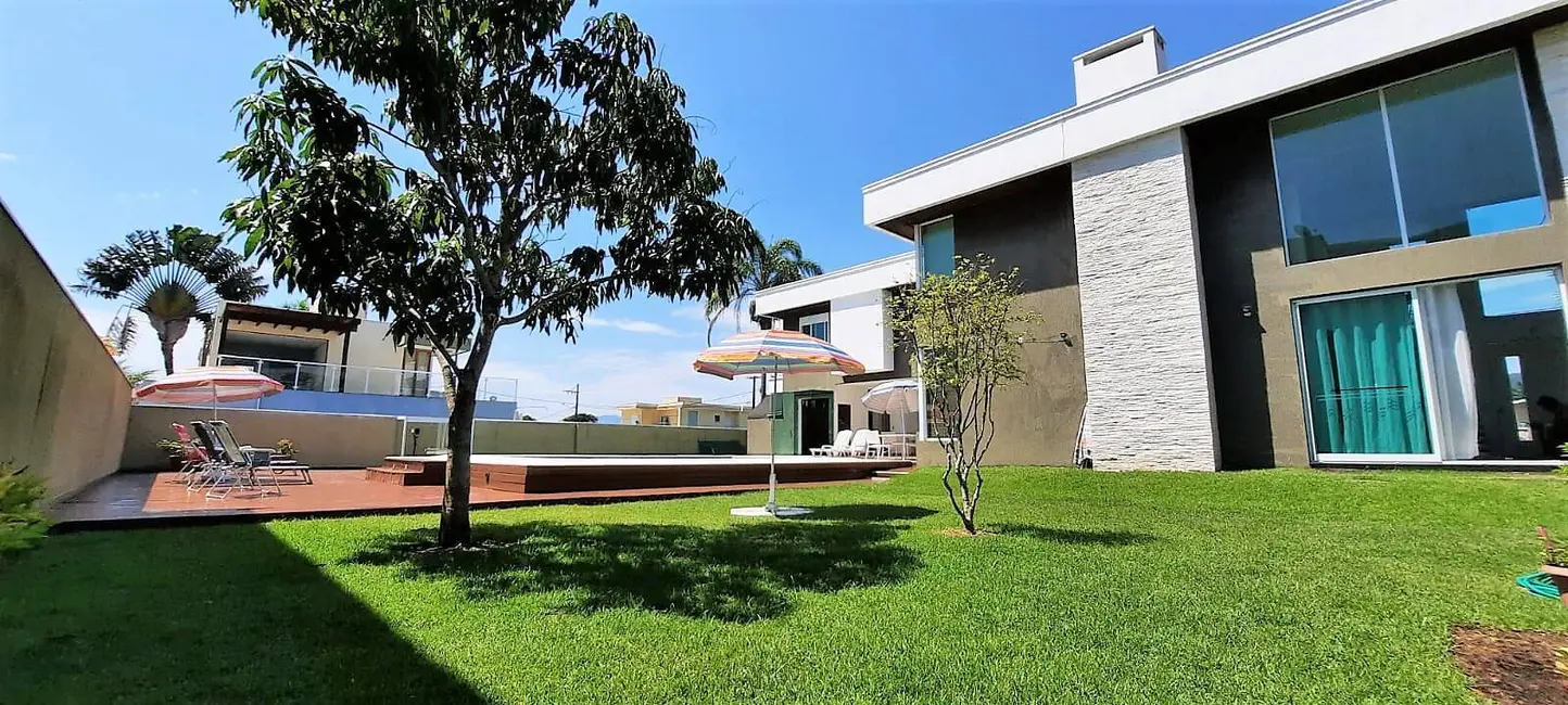 Foto 9 de Sobrado com 4 quartos à venda, 860m2 em Massaguaçu, Caraguatatuba - SP