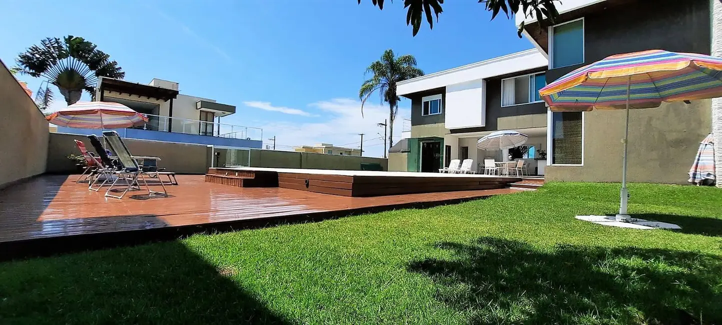 Foto 4 de Sobrado com 4 quartos à venda, 860m2 em Massaguaçu, Caraguatatuba - SP