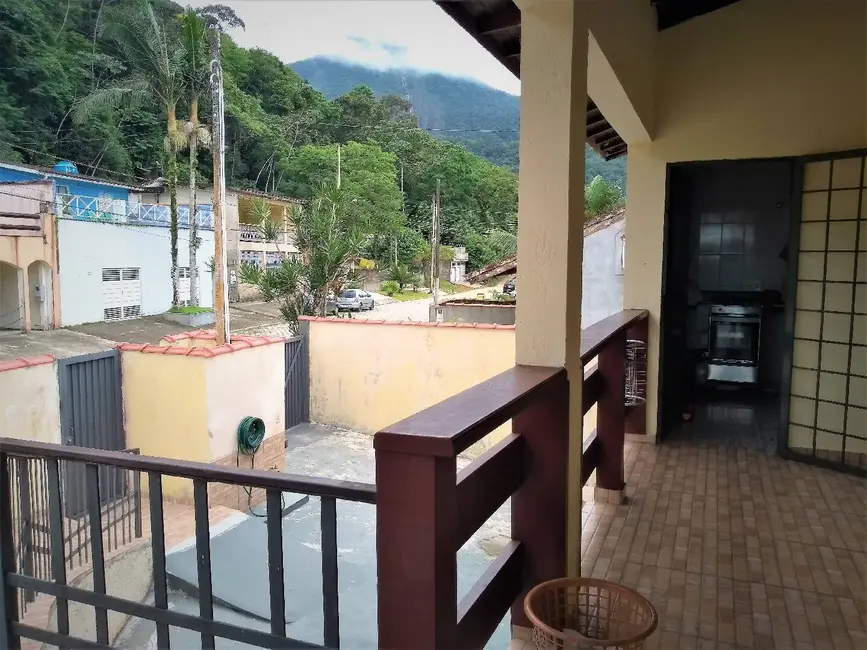 Foto 2 de Casa com 6 quartos à venda, 600m2 em Massaguaçu, Caraguatatuba - SP