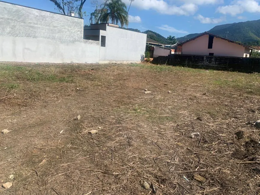 Foto 1 de Terreno / Lote à venda, 260m2 em Balneário Copacabana, Caraguatatuba - SP