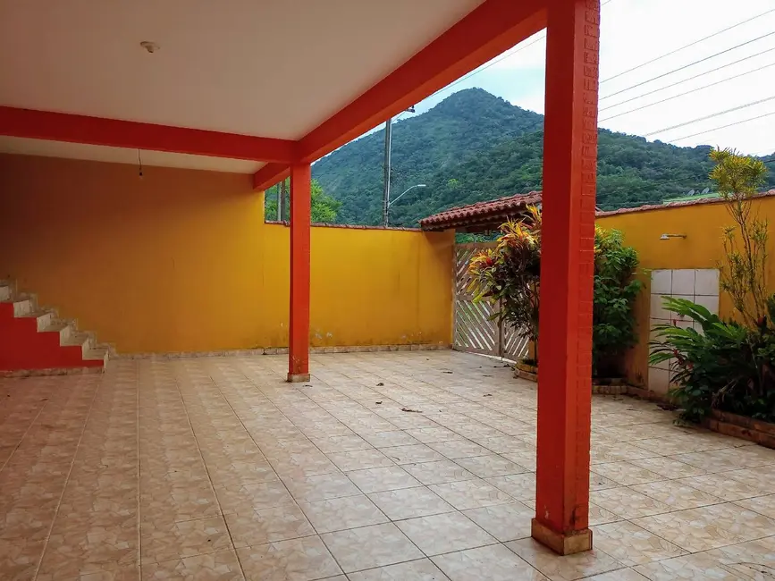 Casa com 3 quartos à venda, 330m2 em Massaguaçu, Caraguatatuba - SP - imagem 3 Foto 3 de Casa com 3 quartos à venda, 330m2 em Massaguaçu, Caraguatatuba - SP