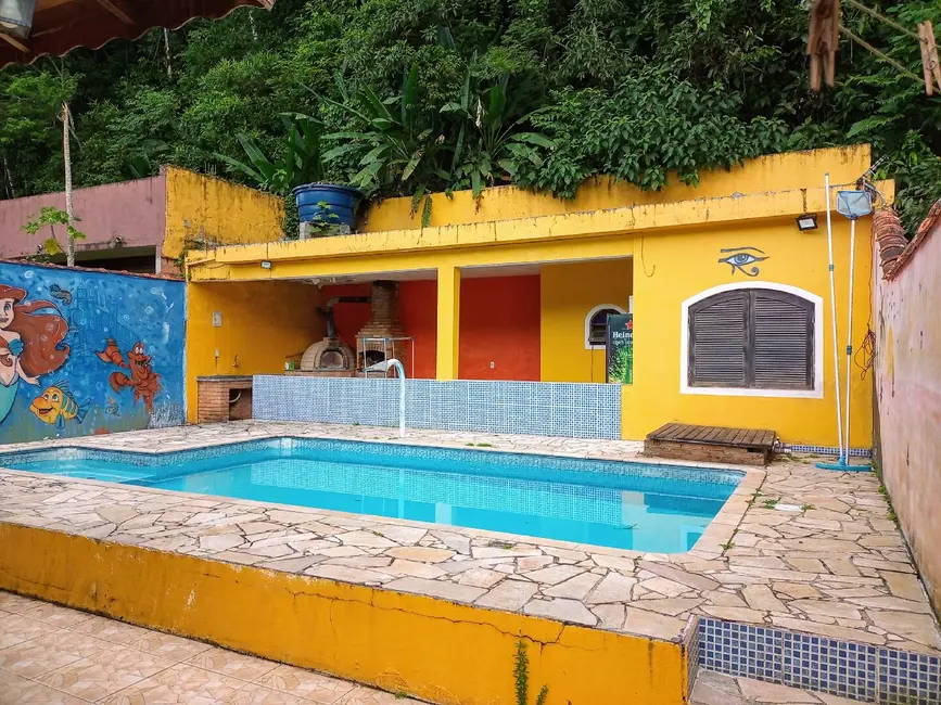 Casa com 3 quartos à venda, 330m2 em Massaguaçu, Caraguatatuba - SP - imagem 6 Foto 6 de Casa com 3 quartos à venda, 330m2 em Massaguaçu, Caraguatatuba - SP