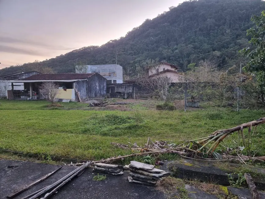 Foto 5 de Terreno / Lote à venda, 618m2 em Verde Mar, Caraguatatuba - SP