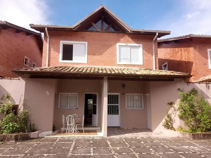 Foto 1 de Sobrado com 2 quartos à venda, 90m2 em Massaguaçu, Caraguatatuba - SP