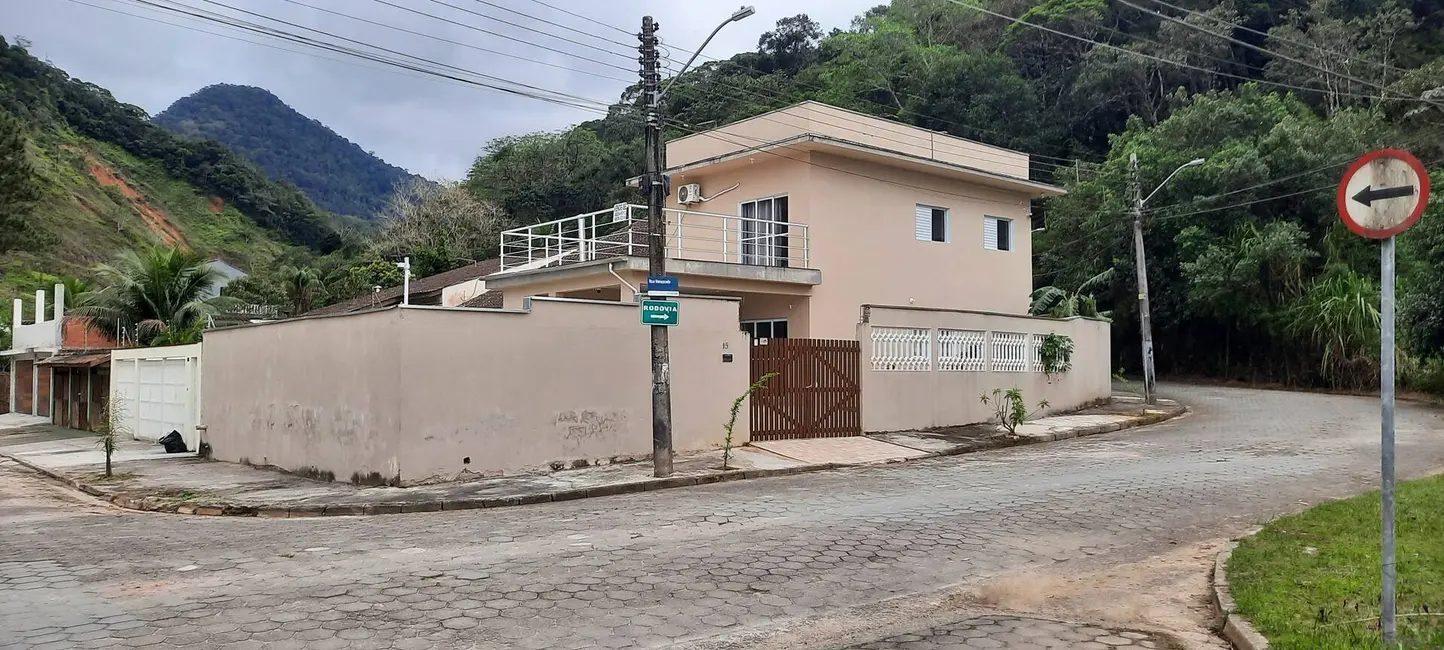 Foto 6 de Casa com 3 quartos à venda, 180m2 em Massaguaçu, Caraguatatuba - SP