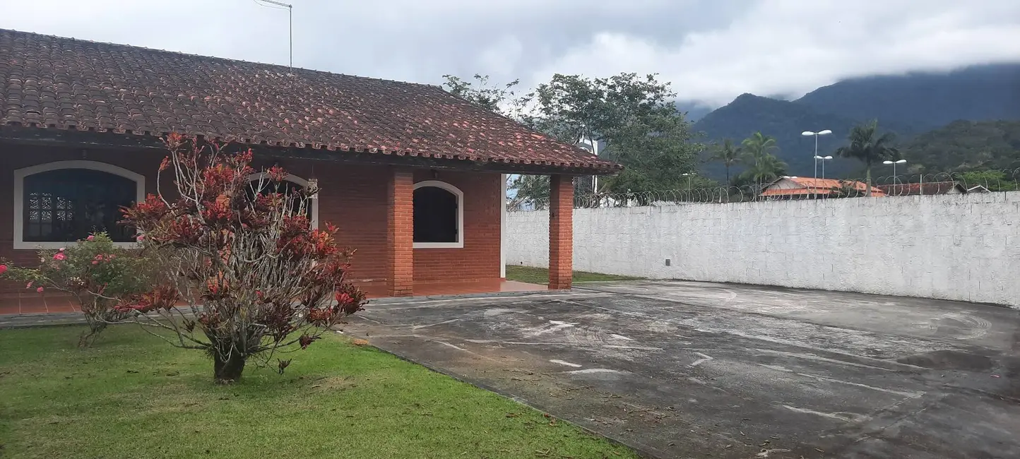 Foto 1 de Casa com 3 quartos à venda, 725m2 em Massaguaçu, Caraguatatuba - SP