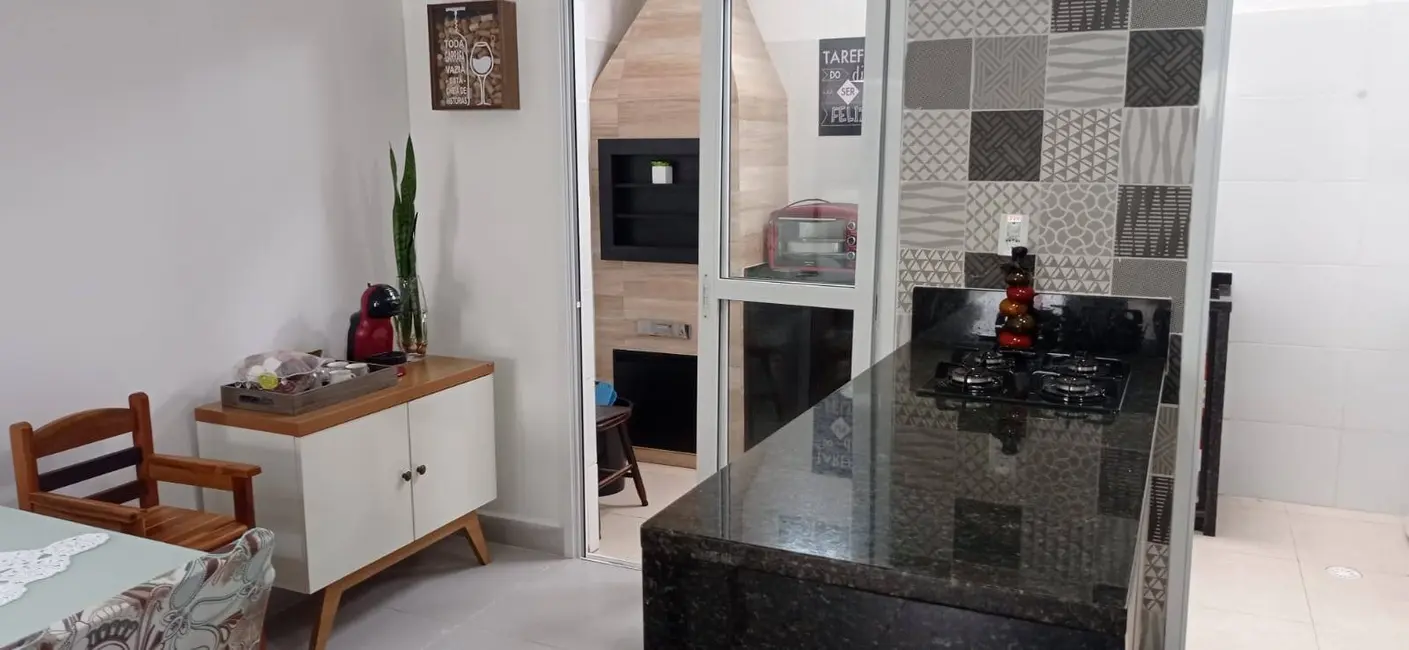 Casa com 2 quartos à venda, 103m2 em Massaguaçu, Caraguatatuba - SP - imagem 8 Foto 8 de Casa com 2 quartos à venda, 103m2 em Massaguaçu, Caraguatatuba - SP