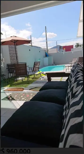 Foto 4 de Casa com 3 quartos à venda, 107m2 em Jardim do Sol, Caraguatatuba - SP