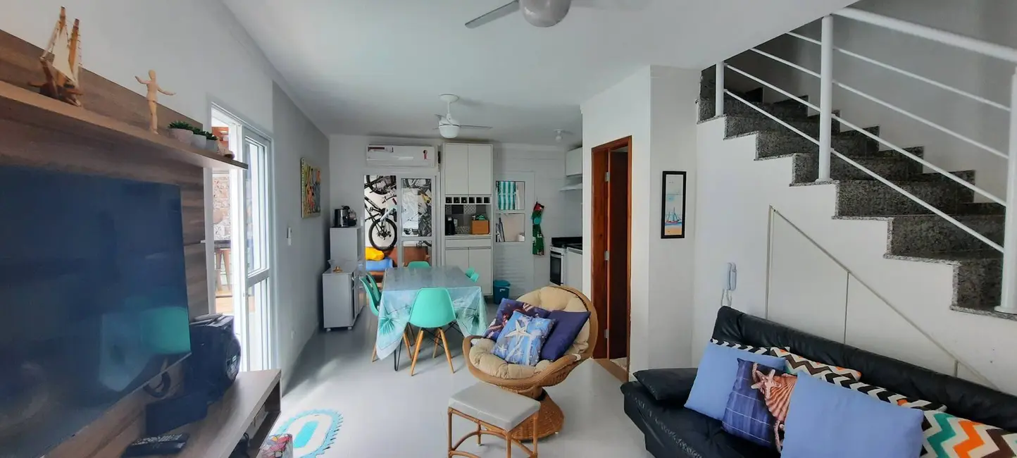 Foto 3 de Casa de Condomínio com 2 quartos à venda, 110m2 em Massaguaçu, Caraguatatuba - SP