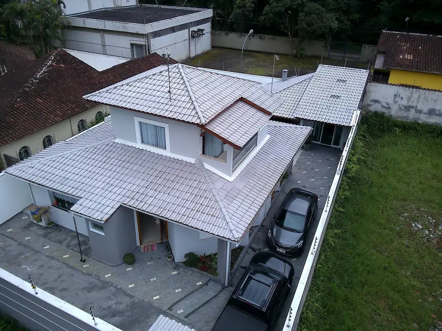 Foto 5 de Casa com 3 quartos à venda, 200m2 em Caraguatatuba - SP