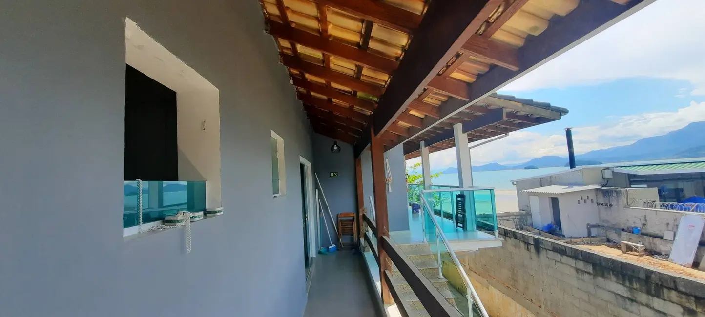 Foto 7 de Casa com 5 quartos à venda e para alugar, 200m2 em Tabatinga, Caraguatatuba - SP
