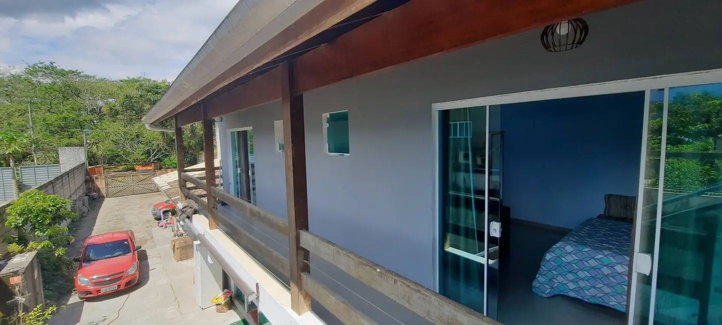 Foto 6 de Casa com 5 quartos à venda e para alugar, 200m2 em Tabatinga, Caraguatatuba - SP