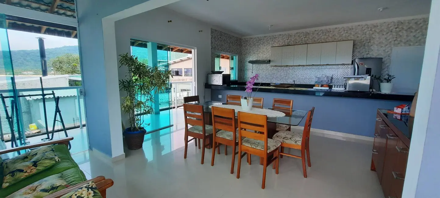 Foto 5 de Casa com 5 quartos à venda e para alugar, 200m2 em Tabatinga, Caraguatatuba - SP