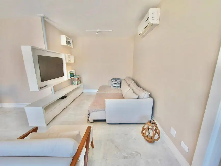 Foto 4 de Apartamento com 4 quartos à venda, 240m2 em Tabatinga, Caraguatatuba - SP