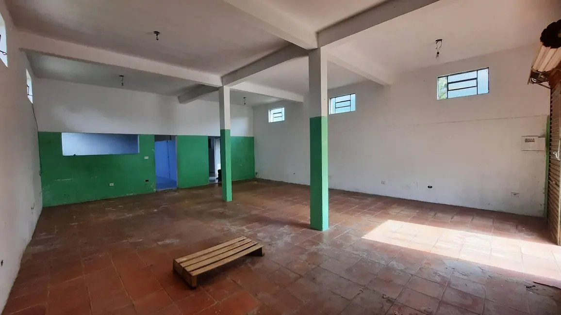 Foto 2 de Sala Comercial para alugar, 130m2 em Massaguaçu, Caraguatatuba - SP